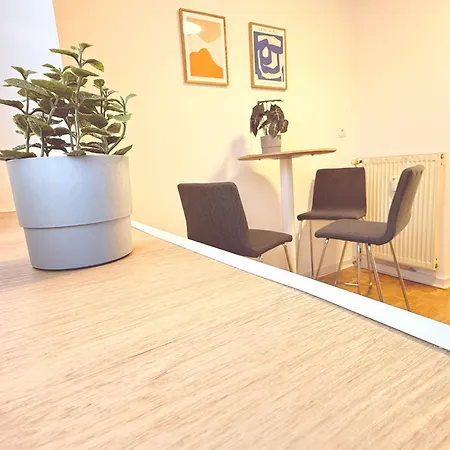 Neues Apartment, 5 Min Bis Zum Westfield Center شقة *