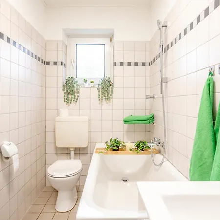 Apartmán Moderne Wohnung, 5 Min Zum Centro, 30min Zur Messe Essen, Perfekt Fuer Paare Oder Familien, Kostenloses Wlan *