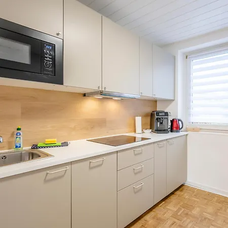 Moderne Wohnung, 5 Min Zum Centro, 30min Zur Messe Essen, Perfekt Fuer Paare Oder Familien, Kostenloses Wlan Apartmán *