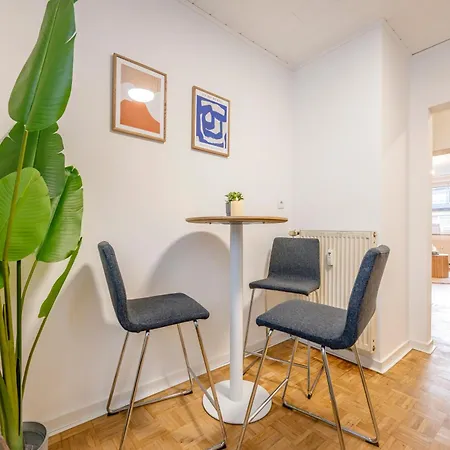 Moderne Wohnung, 5 Min Zum Centro, 30min Zur Messe Essen, Perfekt Fuer Paare Oder Familien, Kostenloses Wlan * Oberhausen (North Rhine-Westphalia)