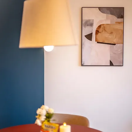 Apartmán Moderne Wohnung, 5 Min Zum Centro, 30min Zur Messe Essen, Perfekt Fuer Paare Oder Familien, Kostenloses Wlan Oberhausen (North Rhine-Westphalia)
