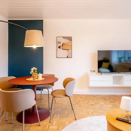 Moderne Wohnung, 5 Min Zum Centro, 30min Zur Messe Essen, Perfekt Fuer Paare Oder Familien, Kostenloses Wlan Apartmán